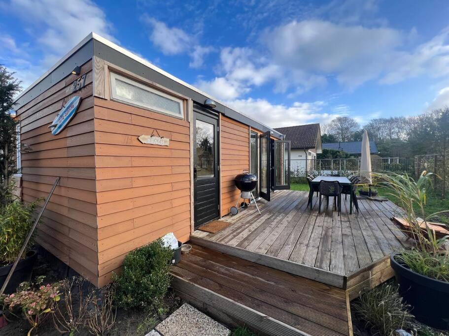 Moderne Bungalow Voor 6 Personen 朱丽安娜多普 外观 照片