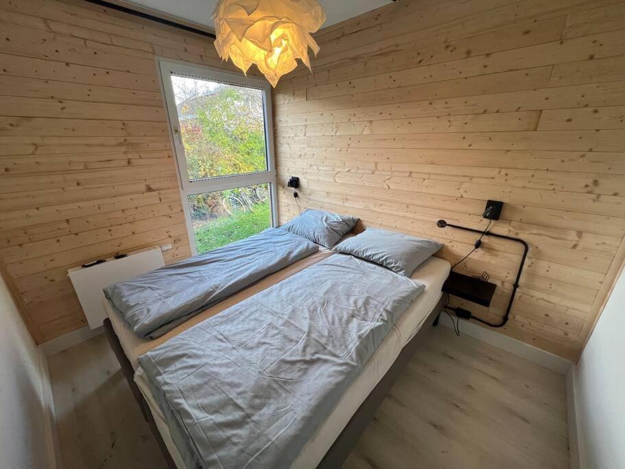 Moderne Bungalow Voor 6 Personen 朱丽安娜多普 外观 照片