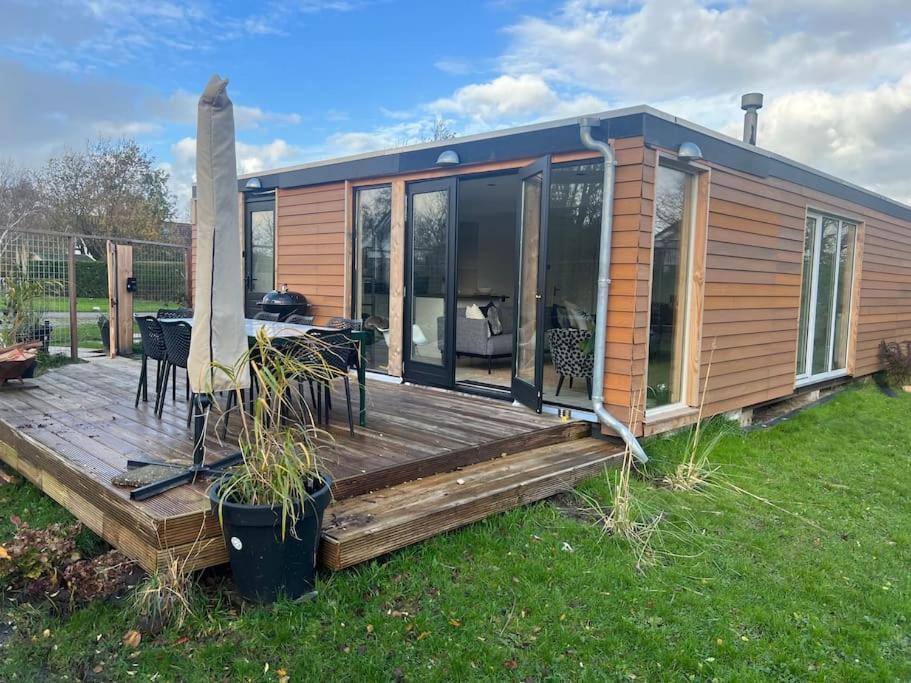 Moderne Bungalow Voor 6 Personen 朱丽安娜多普 外观 照片
