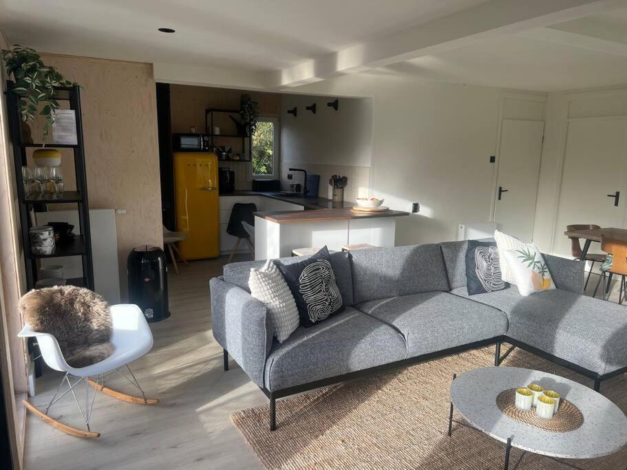 Moderne Bungalow Voor 6 Personen 朱丽安娜多普 外观 照片