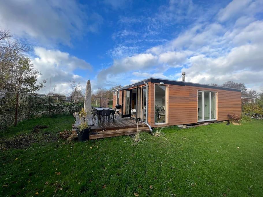 Moderne Bungalow Voor 6 Personen 朱丽安娜多普 外观 照片